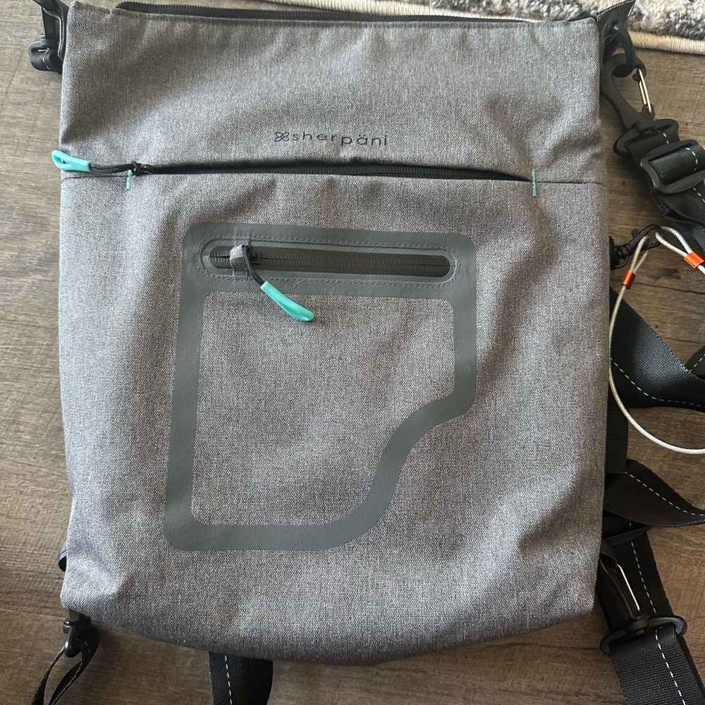 Sherpani SOJOURN Gray and Black Backpack Minimalist Design